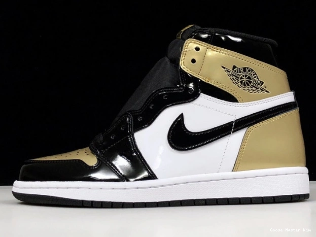 Glod Air Retro High 1 Jordan 861428-007 Toe 0629